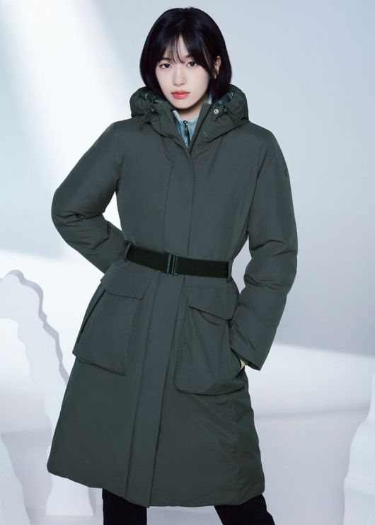 여성 아르테 벨루스 다운 자켓. 네파 제공.