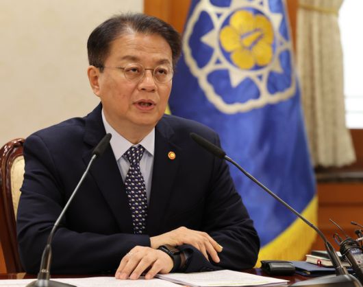 [서울=뉴시스] 김명원 기자 = 방기선 국무조정실장이 29일 서울 종로구 정부서울청사에서 열린 행정전산망 장애 관련 후속대책 점검회의에 참석해 발언하고 있다. 2023.11.29. kmx1105@newsis.com <저작권자ⓒ 공감언론 뉴시스통신사. 무단전재-재배포 금지.> /사진=뉴시스화상