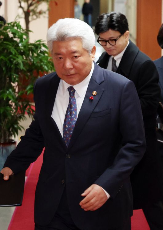 김홍일 국민권익위원장이 지난 5일 오전 서울 종로구 세종대로 정부서울청사에서 열린 국무회의에 참석하고 있다. /사진=뉴스1화상