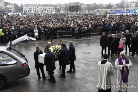 체케틴 장례식 / 연합뉴스