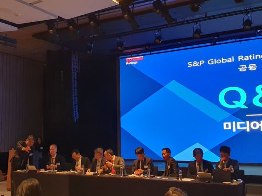 6일 서울 여의도 페어몬트 앰배서더 서울에서 열린 ‘나이스신평-S&P글로벌 공동세미나’ 발표자들 모습 / 사진=김태일 기자