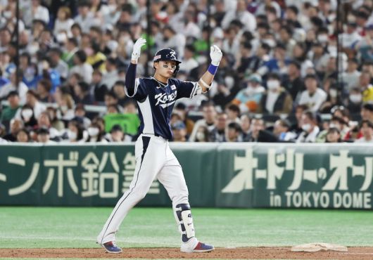 (도쿄(일본)=뉴스1) 대표팀 내야수로 자리잡은 윤동희도 고교에서는 3년 내내 유격수를 봤던 선수였다.