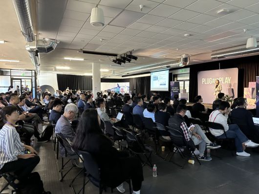 1일(현지시각) 미국 실리콘밸리 플러그앤플레이에서 개최된 '82-바이오X 헬스케어 서밋'에 참석한 사람들이 강연에 집중하고 있다. 사진=홍창기 기자