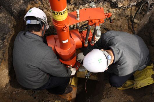 도시가스 보급 확대를 위해 배관망 설치 공사를 진행하는 모습. 경기도 제공