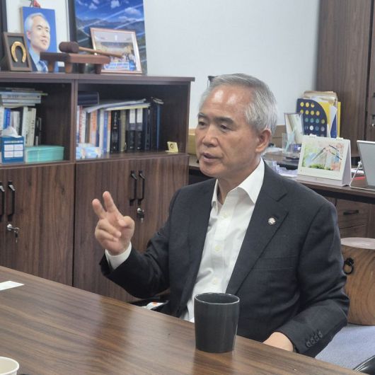 더불어민주당 광주시당위원장인 양부남 의원이 19일 파이낸셜뉴스와 인터뷰하고 있다.