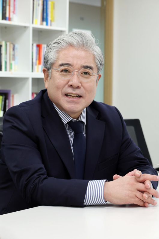 지난 5일 서울 서초구 파이낸셜뉴스 본사에서 노동일 주필 진행아래 진행된 '6.3 대선 긴급 좌담회'에서 최수영 평론가가 범 보수진영의 반(反) 이재명 빅텐트론을 비롯해 주요 현안에 대한 입장을 밝히고 있다. 사진=박범준 기자