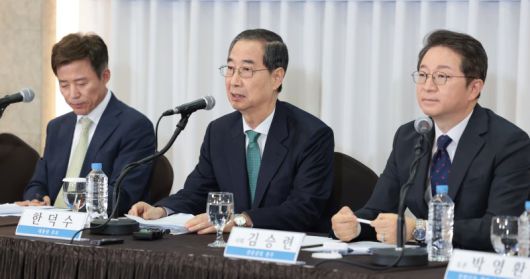 무소속 한덕수 대통령선거 예비후보가 6일 서울 중구 코리아나호텔에서 열린 관훈토론회에서 기조연설을 하고 있다. /사진=뉴시스