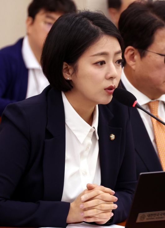 [서울=뉴시스] 조성봉 기자 = 배현진 국민의힘 의원. 2024.10.10. suncho21@newsis.com /사진=뉴시스