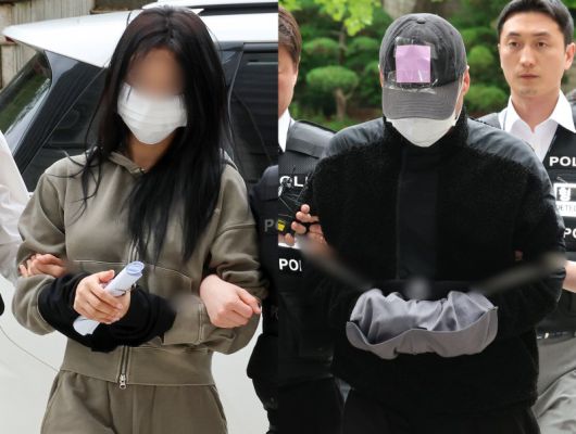 축구 국가대표팀 주장 손흥민을 상대로 돈을 받아내려해 공갈 혐의를 받고 있는 양씨(왼쪽, 20대 여성)와 용씨(40대 남성)가 17일 서초구 서울중앙지방법원에서 열린 구속 전 피의자심문(영장심사)에 출석하고 있다. 뉴스1