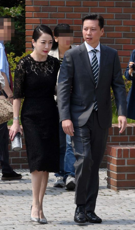 노현정 전 KBS 아나운서(왼쪽)와 남편 정대선 에이치엔아이엔씨 사장. 2017.06.16. /뉴시스