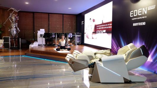 바디프랜드 전신 스트레칭 클래스에서 강하나 강사가 강연하고 있다. 바디프랜드 제공