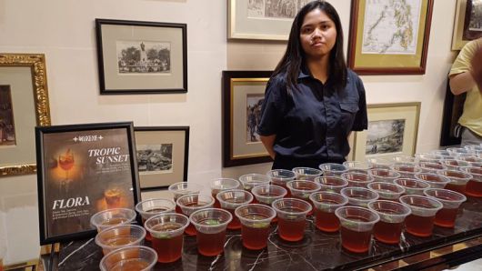 하이트진로 소주와 커피를 섞은 칵테일.