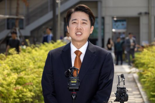 이준석 개혁신당 대통령 후보가 제21대 대통령선거 사전투표 첫날인 29일 오전 경기 화성시 동탄9동 행정복지센터에서 투표를 마친 뒤 취재진 질문에 답하고 있다. (공동취재) 2025.5.29/뉴스1 ⓒ News1 이재명 기자 /사진=뉴스1