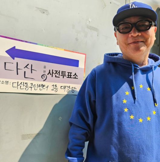 김의성. (사진=김의성 인스타그램 캡처) 뉴시스                                    이승환(왼쪽 위부터 시계방향) 제이홉 김고은 신기루/인스타그램 캡처 /사진=뉴스1