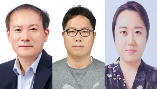 왼쪽부터 제30회 바다의 날 해양수산 발전 유공 포상식에서 과학기술 훈장, 국무총리 표창, 해수부 장관 표창을 받은 KIOST 양희철 해양법·정책연구소장, 권주안 인사관리실장, 동해연구소 운영지원실 이안나 행정원. 한국해양과학기술원 제공
