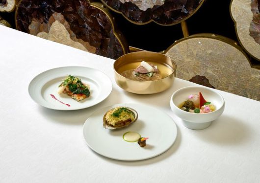 롯데호텔 한식당 무궁화의 여름 특선 코스 '무궁화의 여름'. 롯데호텔앤리조트 제공