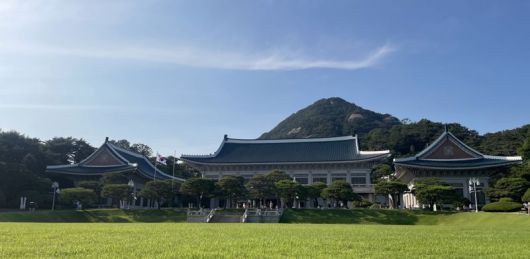 지난 3일 제21대 대통령선거에서 당선한 이재명 대통령이 청와대로 복귀하겠다는 공약을 실행에 옮길 시간이 얼마 남지 않으면서 사람들의 방문이 폭증했다. /사진=서윤경 기자