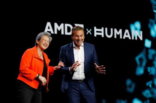 리사 수 AMD 최고경영자(CEO, 왼쪽)와 타레크 아민 휴메인 CEO. AMD SNS 캡처