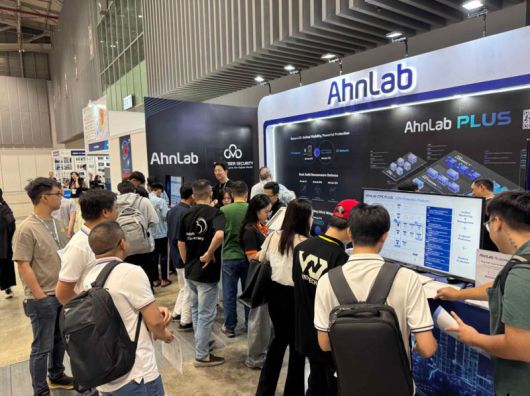 베트남 ICT COMM 2025에 참가한 안랩 부스 전경. 안랩 제공