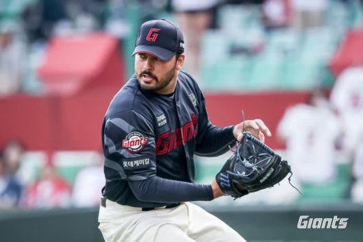 반즈와 교체된 이후 맹활약하고 있는 알렉 감보아. 롯데자이언츠 제공