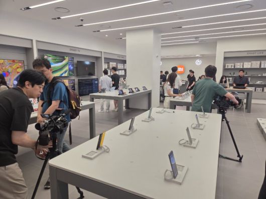 샤오미코리아가 오는 28일 서울 여의도 IFC몰에 국내 첫 공식 오프라인 매장 Xiaomi 스토어를 연다고 25일 밝혔다. 샤오미코리아 제공