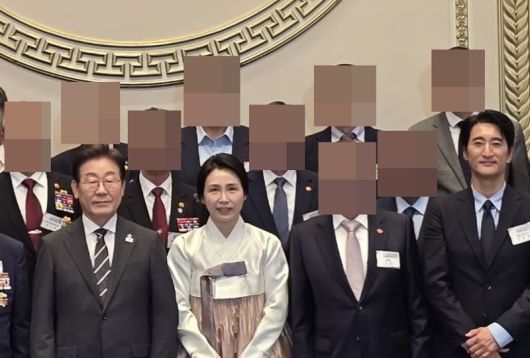 배우 신현준이 보훈 가족 자격으로 청와대 영빈관에서 열린 '호국보훈의 달, 대통령의 초대' 행사에 참석했다. 신현준 인스타그램 캡처. 뉴스1