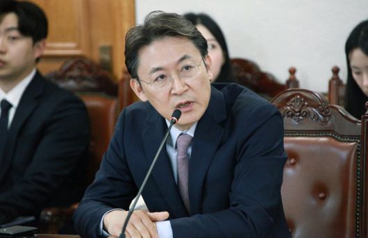 권대영 금융위원회 사무처장이 지난 4월 2일 서울 중구 은행회관에서 열린 '은행연합회, 금융위원회, 중소벤처기업부, 소상공인 컨설팅 공공기관 및 민간기업과 소상공인 컨설팅 생태계 확장을 위한 업무헙약식'에서 발언하고 있다. 금융위원회 제공