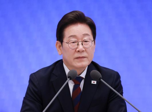 이재명 대통령이 3일 청와대 영빈관에서 열린 '대통령의 30일, 언론이 묻고 국민에게 답하다' 기자회견에서 마무리 발언을 하고 있다. 사진=뉴시스