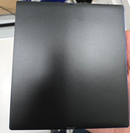 갤럭시 Z 폴드 7 실물로 보이는 사진. 주칸로스레브 X 캡처