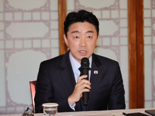 고위당정협의회, 발언하는 강훈식 비서실장 (서울=연합뉴스) 이정훈 기자 = 강훈식 대통령 비서실장이 6일 서울 종로구 삼청동 총리공관에서 열린 고위당정협의회에서 발언하고 있다. 2025.7.6 uwg806@yna.co.kr (끝)