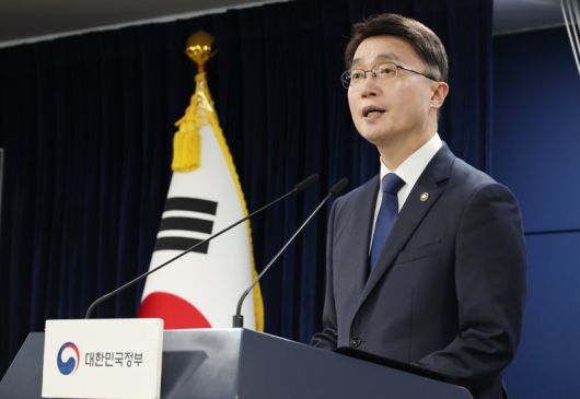 류제명 과학기술정보통신부 제2차관이 지난 4일 서울 종로구 정부서울청사에서 SK텔레콤 침해사고 최종 조사결과 발표를 하고 있다. 뉴시스