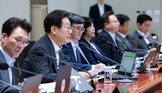 [서울=뉴시스] 고범준 기자 = 이재명 대통령이 8일 서울 용산 대통령실 청사에서 열린 국무회의에서 발언하고 있다. 2025.07.08. bjko@newsis.com /사진=뉴시스