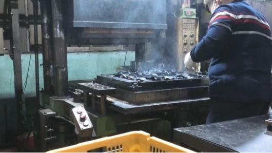 미신고 대기배출시설인 가황시설을 설치·운영하면서 대기오염물질을 배출하는 사업장 모습. 부산시 제공