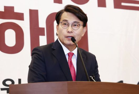 윤상현 국민의힘 의원이 14일 서울 여의도 국회박물관에서 긴급토론회 '무엇을 할 것인가? 자유공화 리셋코리아를 위하여'에서 인사말을 하고 있다. 2025.7.14/뉴스1