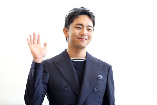 뮤지컬 '어쩌면 해피 엔딩(Maybe Happy Ending)' 박천휴 작가가 24일 서울 중구 커뮤니티하우스 마실에서 기자간담회를 하고 있다. 뉴시스