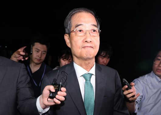 한덕수 전 국무총리가 자난 2일 서울 서초구 서울고등검찰청에 마련된 내란특검 사무실에서 조사를 받은 후 귀가하고 있다. 2025.7.2 /사진=뉴스1