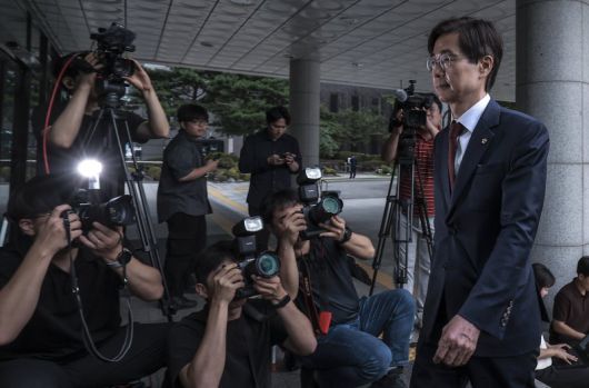 조경태 국민의힘 의원이 11일 서울 서초구 서울고등검찰청에 마련된 내란특검 사무실로 참고인조사를 받기 위해 출석하고 있다. 뉴시스