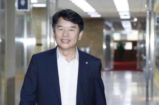 문진석 더불어민주당 원내수석부대표. 뉴스1