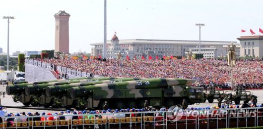 2015년 천안문 광장에서 열린 중국 승전 70주년 기념 열병식. 연합뉴스