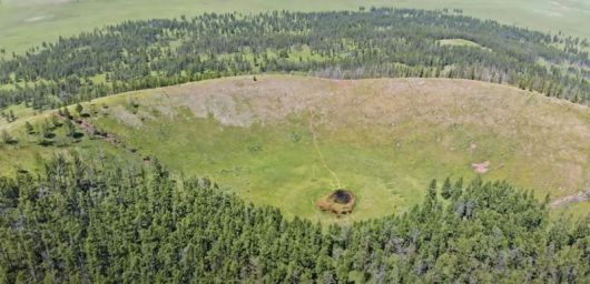 오랑터거 분화구. / 유튜브 채널 'Wayne R Mattocks'