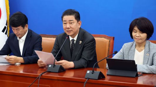 더불어민주당 김병기 원내대표가 11일 국회에서 열린 정책조정회의에서 발언하고 있다. 사진=서동일 기자