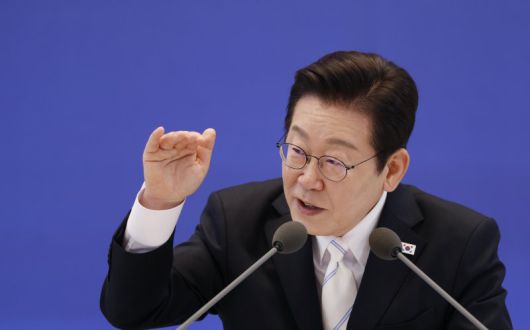 이재명 대통령이 11일 청와대 영빈관에서 열린 취임 100일 기자회견에서 발언을 하고 있다. 연합뉴스