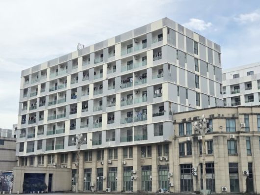 14일(현지시간) 캄보디아 시하누크빌에 있는 범죄 단지로 추정되는 건물. 연합뉴스