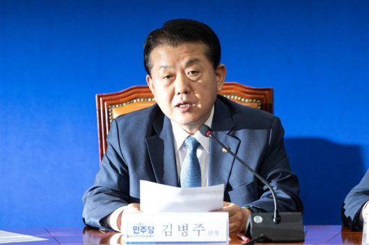 김병주 더불어민주당 재외국민안전대책단장이 19일 서울 여의도 국회에서 열린 캄보디아 활동 성과 브리핑에서 모두발언하고 있다. 2025.10.19/뉴스1 ⓒ News1 이승배 기자 /사진=뉴스1