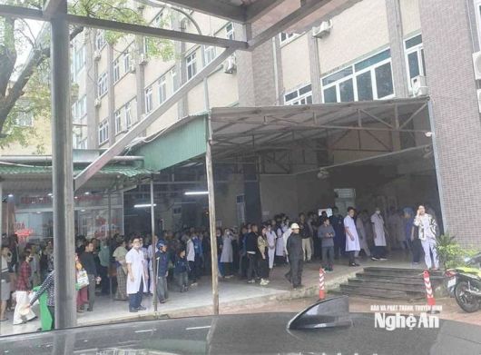 흉기 난동 사건으로 응에안성 산부인과·소아과 병원에 있던 많은 사람들이 혼란과 불안을 겪었다. 응에안성 제공