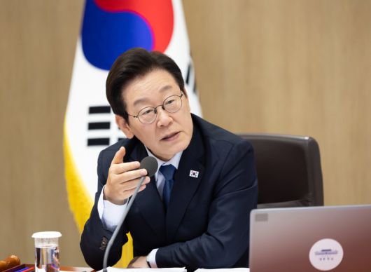 이재명 대통령                                      도널드 트럼프 미국 대통령                                      다카이치 사나에 일본 총리