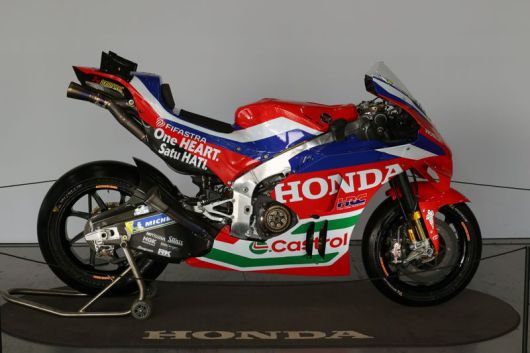 ‘2025 혼다데이 라이드 앤 드라이브'가 혼다코리아 주최로 지난 25일 경기 용인 에버랜드 스피드웨이에서 열렸다. 전설적인 모토GP 레이싱 머신 RC213V 전시존 모습. 사진=서동일 기자