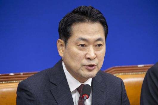 국민의힘 장동혁 대표가 30일 국회에서 열린 최고위원회의에 참석, 한미 관세협상 합의와 관련한 발언을 하고 있다. 연합뉴스