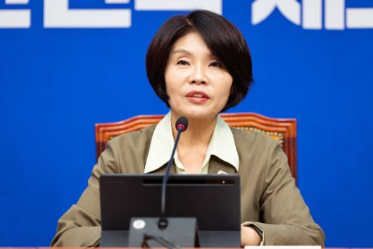 한정애 더불어민주당 정책위의장. 뉴스1