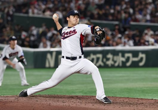 16일 오후 일본 도쿄돔에서 열린 월드베이스볼클래식(WBC) 대비 평가전 '2025 케이 베이스볼 시리즈(K-BASEBALL SERIES)' 일본과의 2차전 경기. 대한민국 투수 박영현이 6회초 등판해 역투하고 있다.뉴스1
